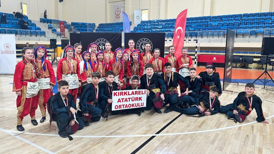 Halk Oyunları Ekibimiz Türkiye Finallerinde